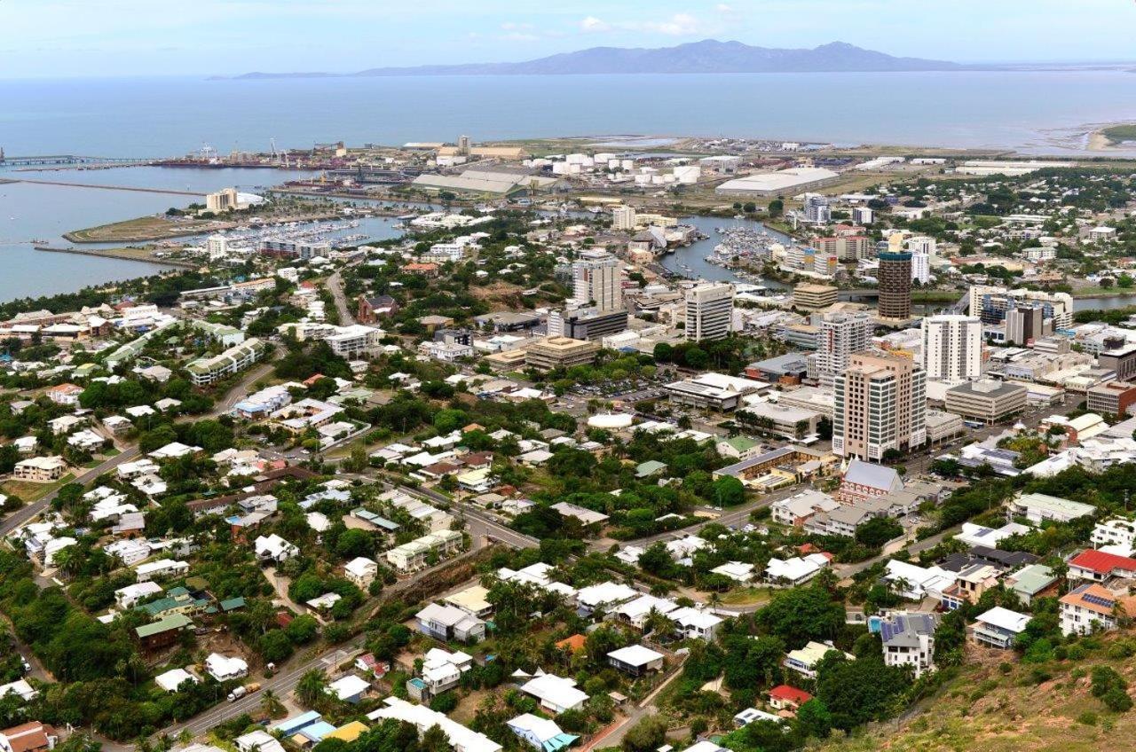 Summit Motel Townsville Eksteriør bilde